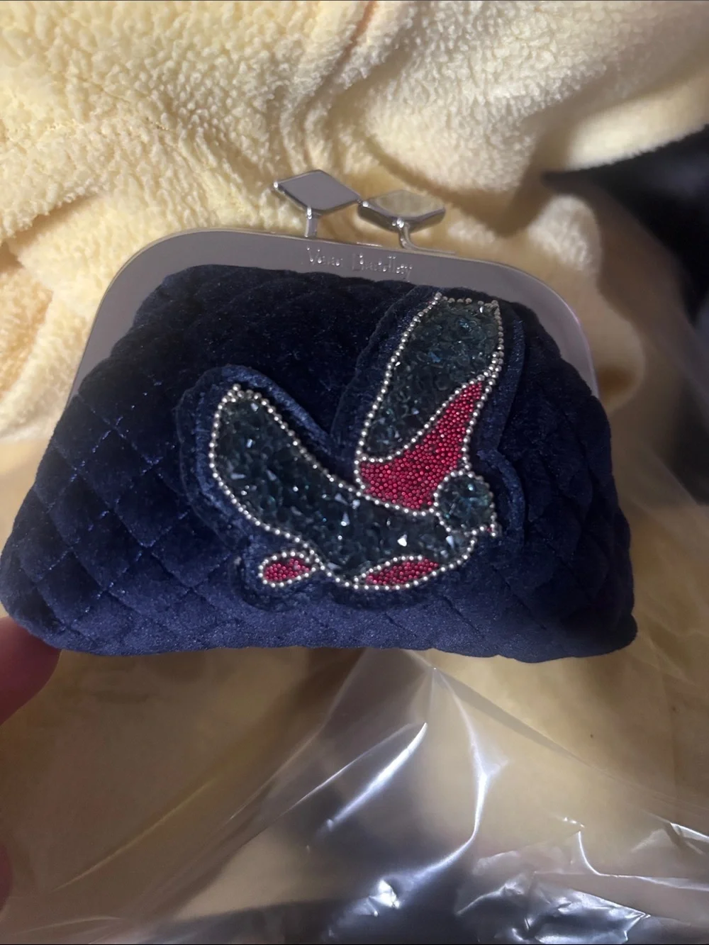 VERA BRADLEY ICONIC KISSLOCK COIN PURSE CLASSIC NAVY VELVET 2018 NWT BEADED NEW - Picture 2 of 13